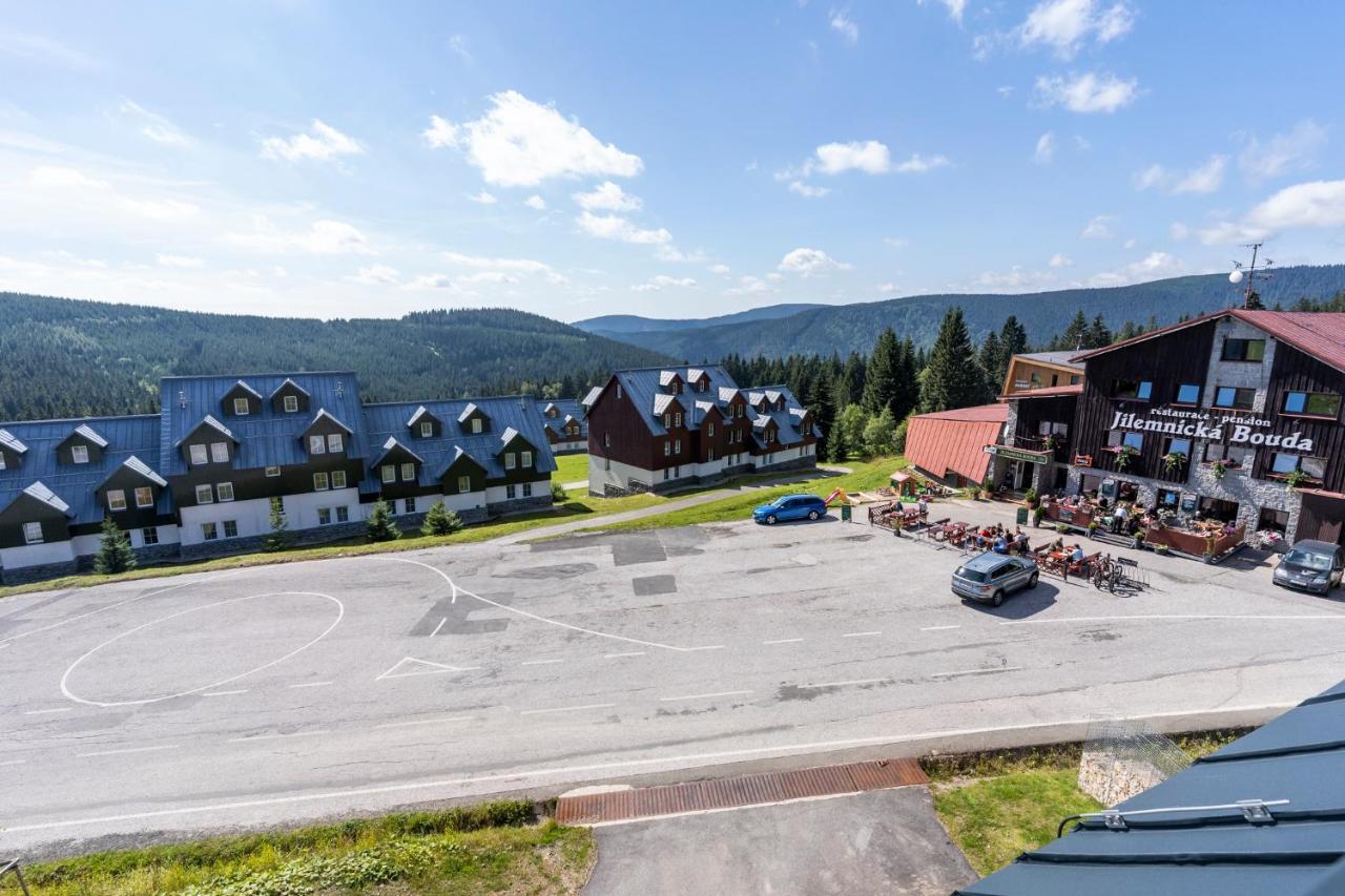 Apartman Horni Misecky - Luxusni Ubytovani Pro Dve Rodiny S Detmi Exterior photo