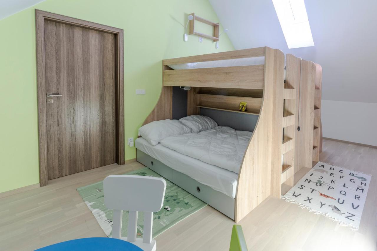 Apartman Horni Misecky - Luxusni Ubytovani Pro Dve Rodiny S Detmi Exterior photo