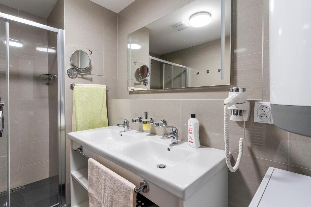 Apartman Horni Misecky - Luxusni Ubytovani Pro Dve Rodiny S Detmi Exterior photo